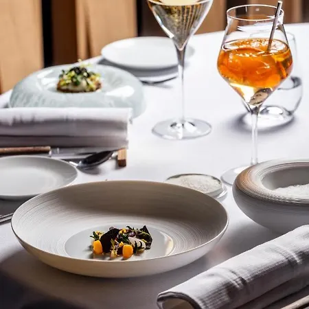 & Restaurant Origines Par Adrien Descouls - Teritoria 5* Le Broc (Puy-de-Dome)