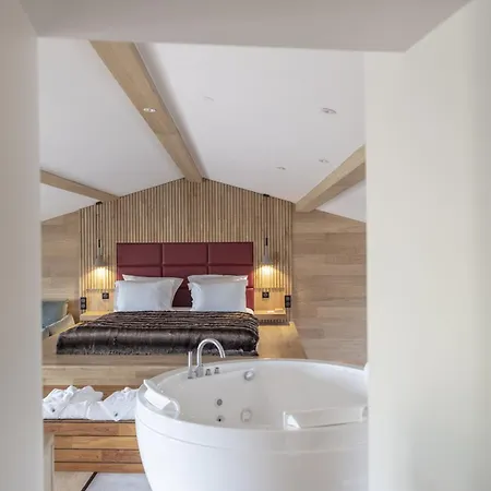 & Restaurant Origines Par Adrien Descouls - Teritoria Hotel 5*