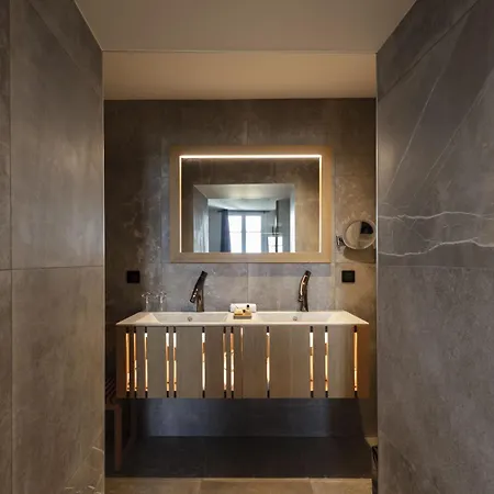 & Restaurant Origines Par Adrien Descouls - Teritoria Hotel Le Broc (Puy-de-Dome)