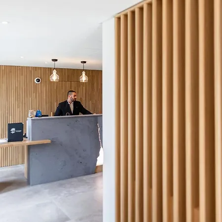 Origines Par Adrien Descouls Hotel