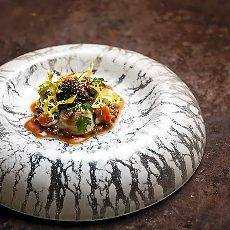 & Restaurant Origines Par Adrien Descouls - Teritoria Le Broc (Puy-de-Dome)