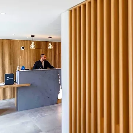 Hotel & Restaurant Origines Par Adrien Descouls - Teritoria Le Broc (Puy-de-Dome)