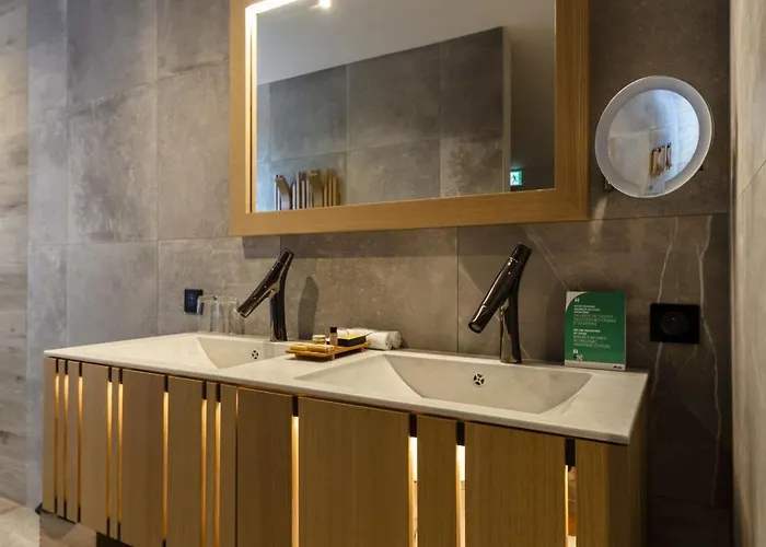 Hotel & Restaurant Origines Par Adrien Descouls - Teritoria Le Broc (Puy-de-Dome)